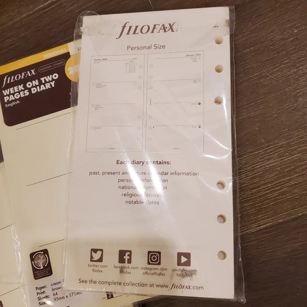 Set of 4 Filofax Personal Size Week On Two Pages Calendar Refill Cream 2022 - Picture 3 of 6